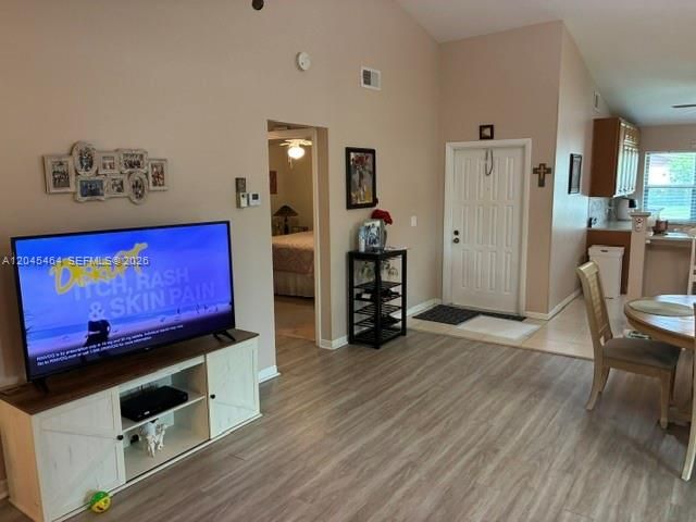 100 S Moccasin Trail S, Jupiter, FL 33458