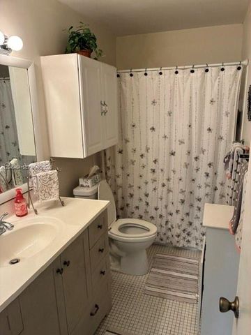 100 S Moccasin Trail S, Jupiter, FL 33458