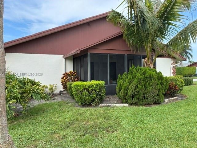 100 S Moccasin Trail S, Jupiter, FL 33458