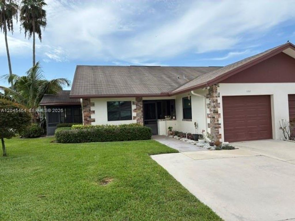 100 S Moccasin Trail S, Jupiter, FL 33458
