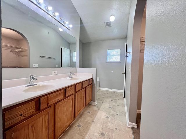 2950 ELBIB DRIVE, St Cloud, FL 34772