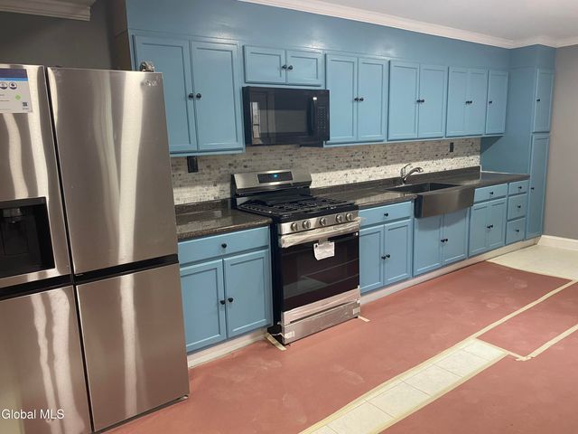 9 N College Street, Schenectady, NY 12305