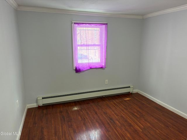 9 N College Street, Schenectady, NY 12305