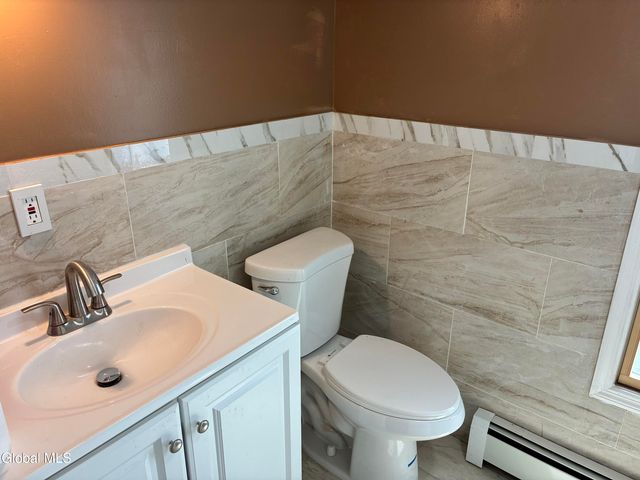 9 N College Street, Schenectady, NY 12305