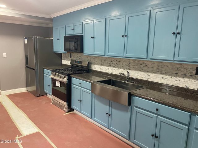 9 N College Street, Schenectady, NY 12305