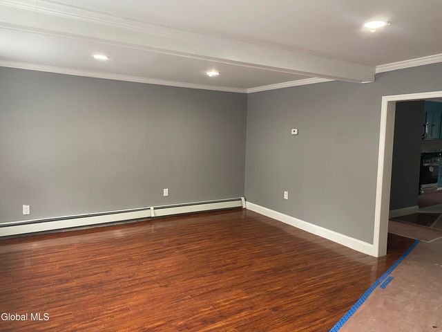 9 N College Street, Schenectady, NY 12305