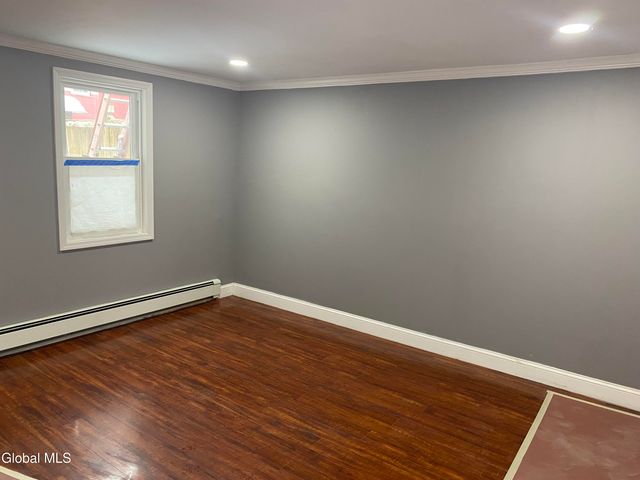 9 N College Street, Schenectady, NY 12305