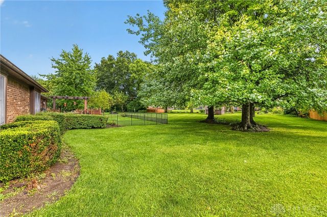 2844 Ramblingwood Lane, Washington Twp, OH 45458