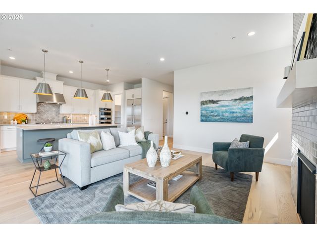5199 N BENTON Dr, Camas, WA 98607