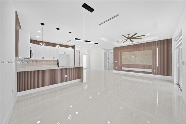 2914 23rd st sw, Lehigh Acres, FL 33976