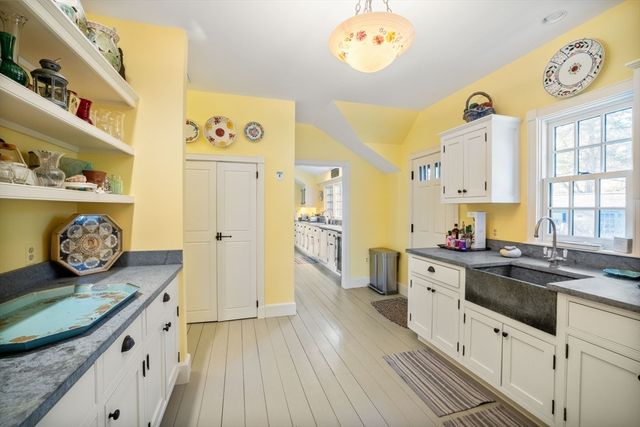 85 North Reservoir Road, West Tisbury, MA 02575