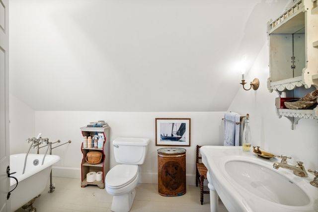 85 North Reservoir Road, West Tisbury, MA 02575