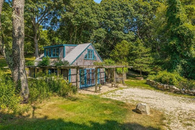 85 North Reservoir Road, West Tisbury, MA 02575