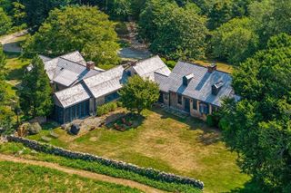85 North Reservoir Road, West Tisbury, MA 02575