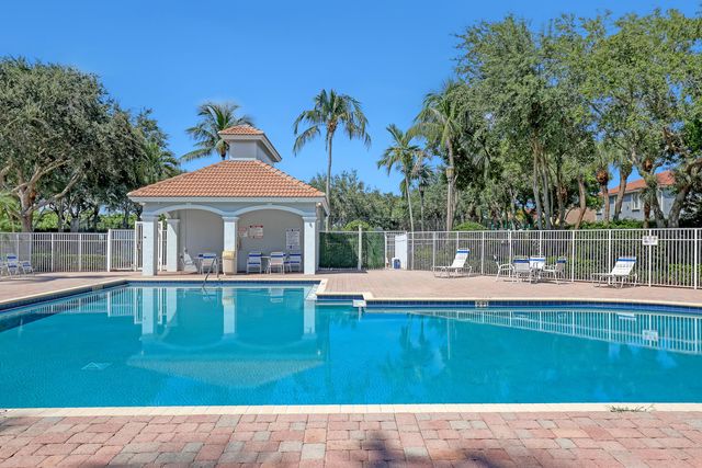 4493 Lake Tahoe Circle, West Palm Beach, FL 33409