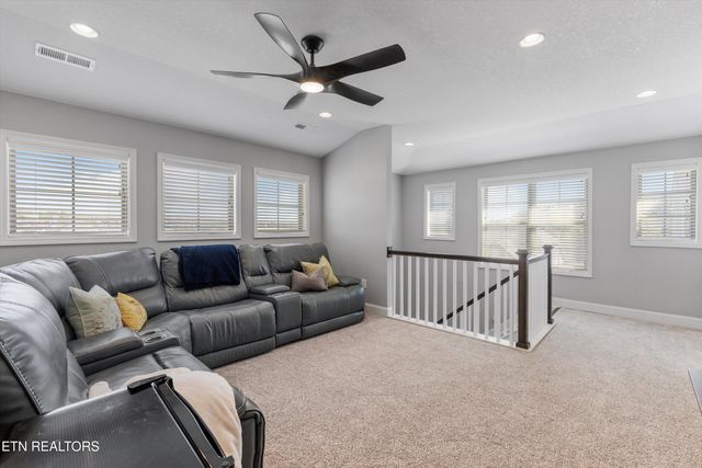 1669 Hickory Reserve Rd, Knoxville, TN 37932