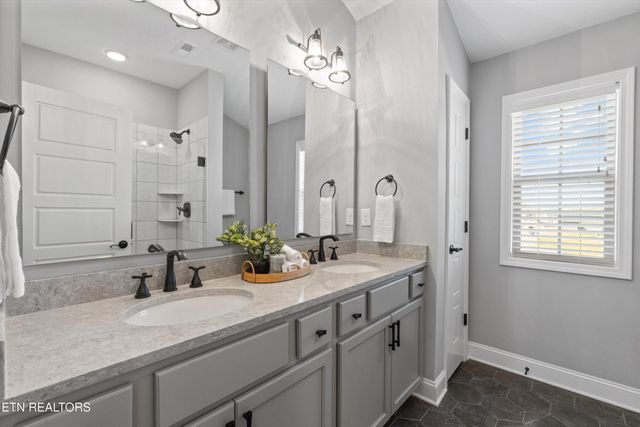1669 Hickory Reserve Rd, Knoxville, TN 37932
