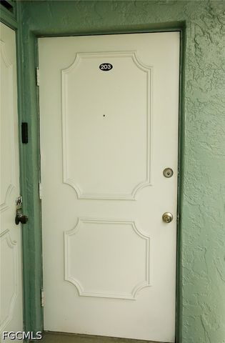 8061 Country RD 203, Fort Myers, FL 33919