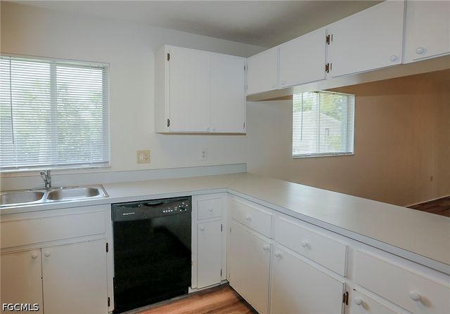 8061 Country RD 203, Fort Myers, FL 33919