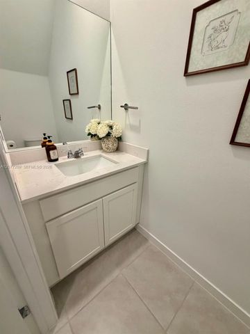 856 SW 11th Way, Florida City, FL 33034