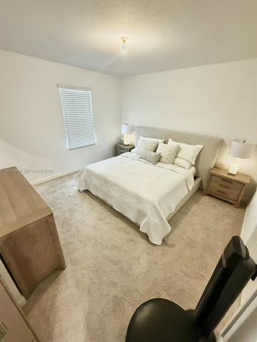 856 SW 11th Way, Florida City, FL 33034