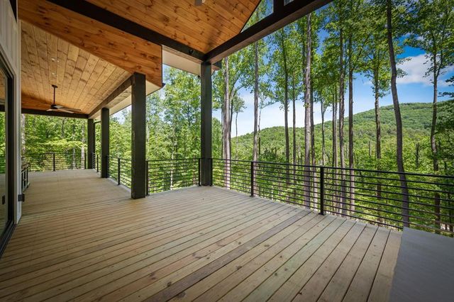 172 Grand Oaks Trail, Morganton, GA 30560