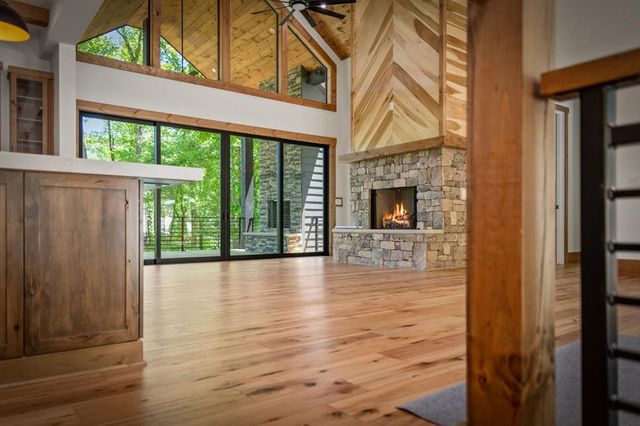 172 Grand Oaks Trail, Morganton, GA 30560