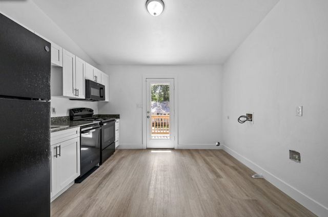 2218 Magnolia Cir Apt 302, Tallahassee, FL 32301