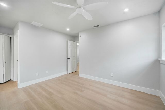 8034 Greenhollow, Dallas, TX 75240