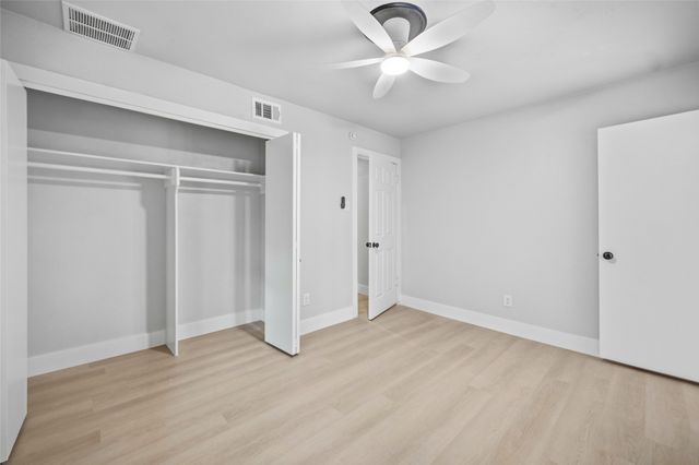 8034 Greenhollow, Dallas, TX 75240