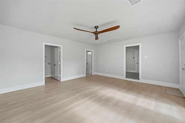 8034 Greenhollow, Dallas, TX 75240
