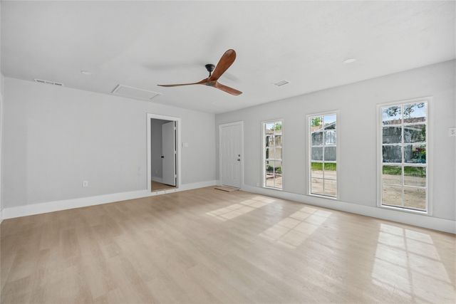 8034 Greenhollow, Dallas, TX 75240