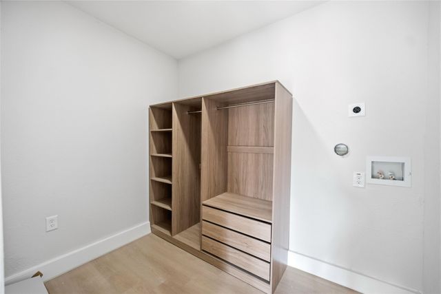 8034 Greenhollow, Dallas, TX 75240