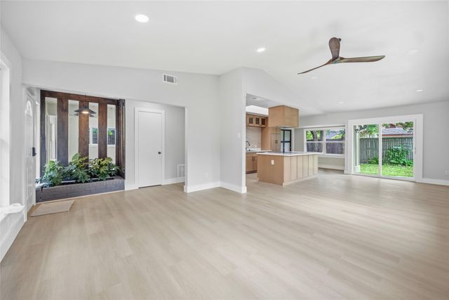 8034 Greenhollow, Dallas, TX 75240