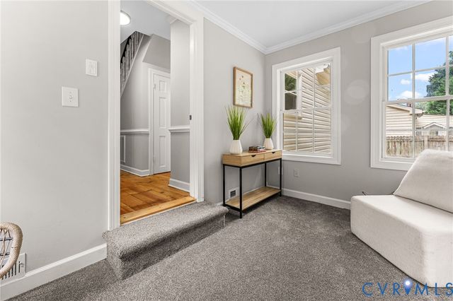 422 Nottingham Dr, Colonial Heights, VA 23834