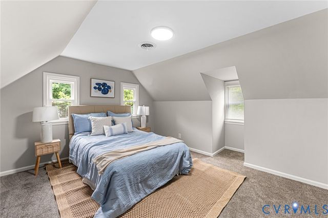 422 Nottingham Dr, Colonial Heights, VA 23834