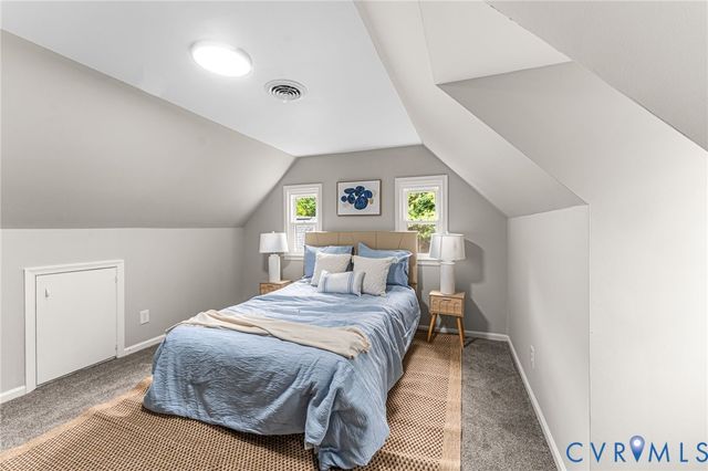 422 Nottingham Dr, Colonial Heights, VA 23834