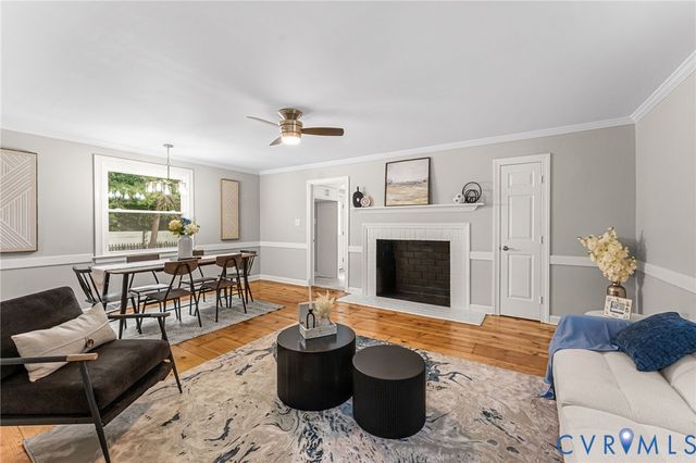 422 Nottingham Dr, Colonial Heights, VA 23834