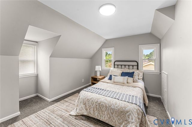 422 Nottingham Dr, Colonial Heights, VA 23834