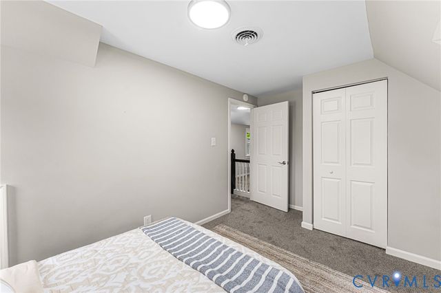 422 Nottingham Dr, Colonial Heights, VA 23834