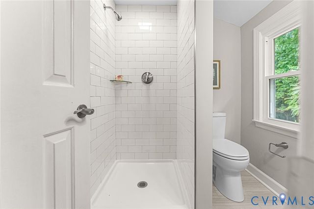 422 Nottingham Dr, Colonial Heights, VA 23834