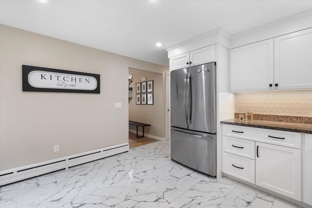 23 Birches Rd, Hubbardston, MA 01452