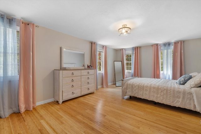 23 Birches Rd, Hubbardston, MA 01452