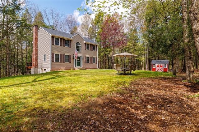 23 Birches Rd, Hubbardston, MA 01452