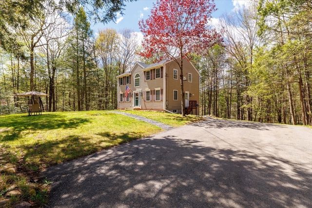 23 Birches Rd, Hubbardston, MA 01452