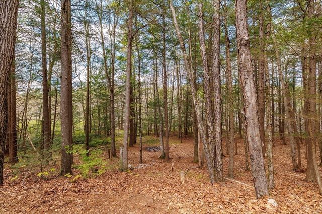 23 Birches Rd, Hubbardston, MA 01452
