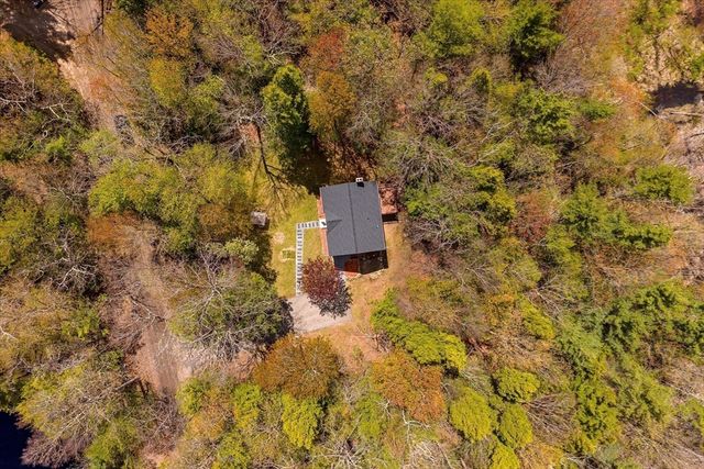 23 Birches Rd, Hubbardston, MA 01452