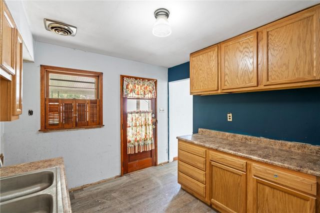 17 Community Drive, Riverside, OH 45404