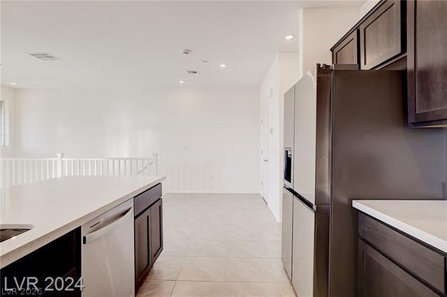 5613 Steampunk Street, Las Vegas, NV 89118