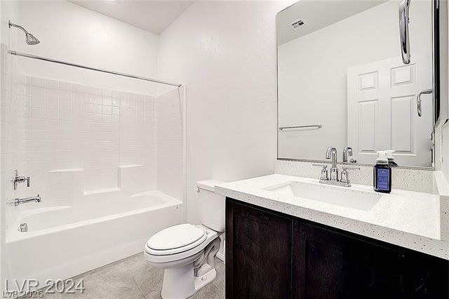 5613 Steampunk Street, Las Vegas, NV 89118